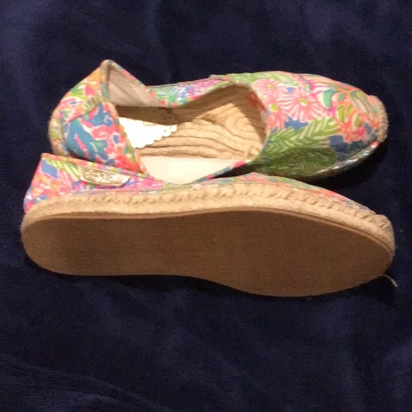 Lilly Pulitzer Slip on Shoes 7 - Picture 2 of 3